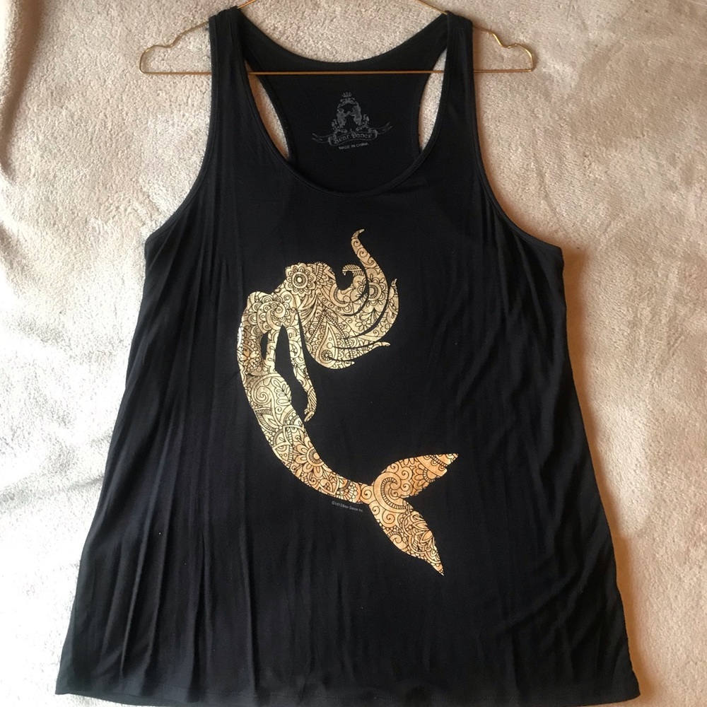 Never worn black tank Lg. Soft!